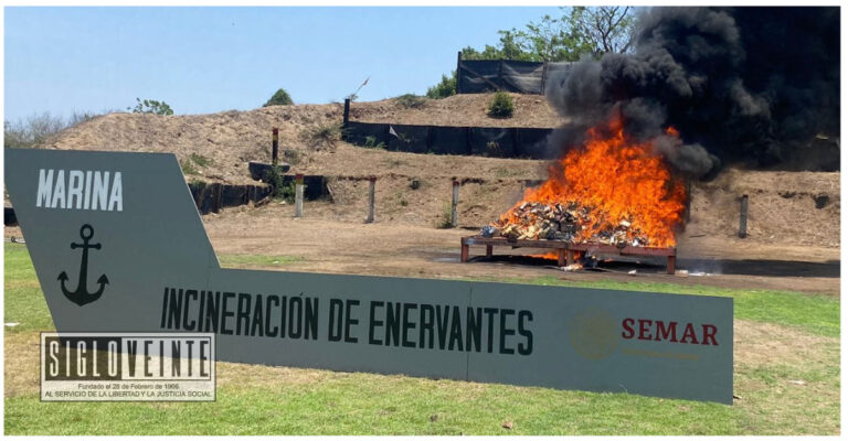 Incinera la FGR más de dos toneladas de cocaína en Michoacán