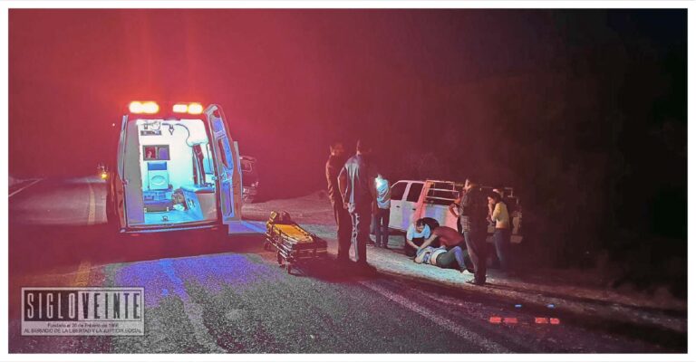 Mujer resulta lesionada tras derrapar en la carretera estatal Nocupétaro-Paso de Morelos