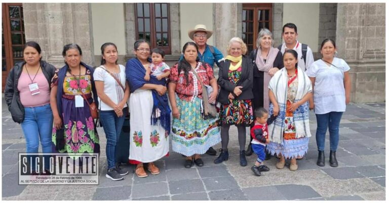 Artesanos michoacanos ganan 6 premios en Concurso Nacional de Textiles realizado en la Ciudad de México