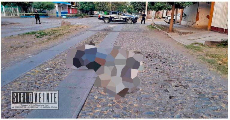 Hallan hoy viernes, tres cuerpos con señales de violencia en colonia de Apatzingán