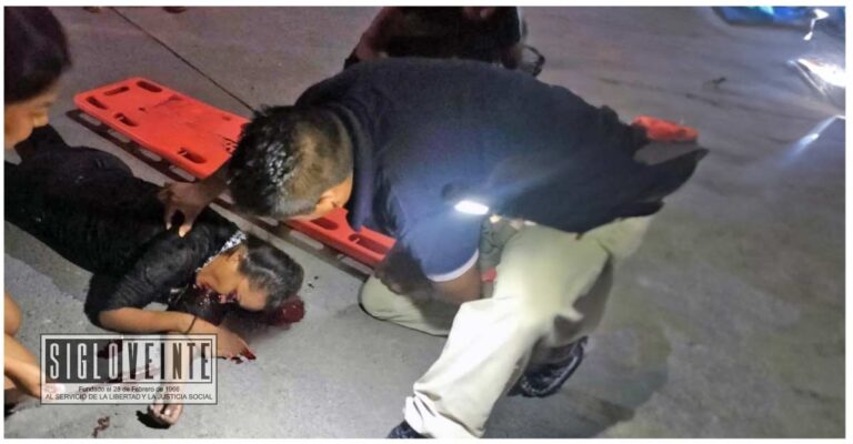 Choque de moto y automóvil en Ciudad Altamirano, cobra la vida de una joven