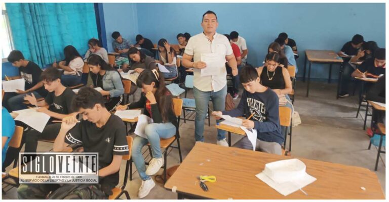 El Colegio de Bachilleres Plantel Huetamo realiza examen de nuevo ingreso para 350 alumnos