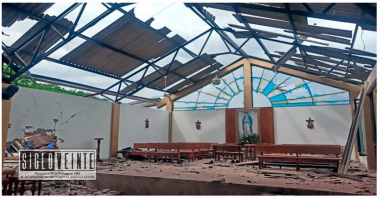 Párroco de la iglesia de San José Obrero en Coahuayana denuncia la explosión ante Fiscalía
