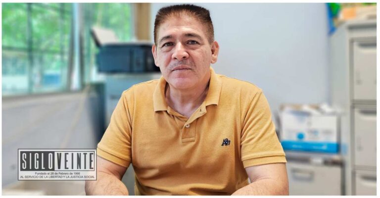 Nombran a J. Cruz Corona Rodríguez como nuevo director general del plantel Huetamo del Colegio de Bachilleres