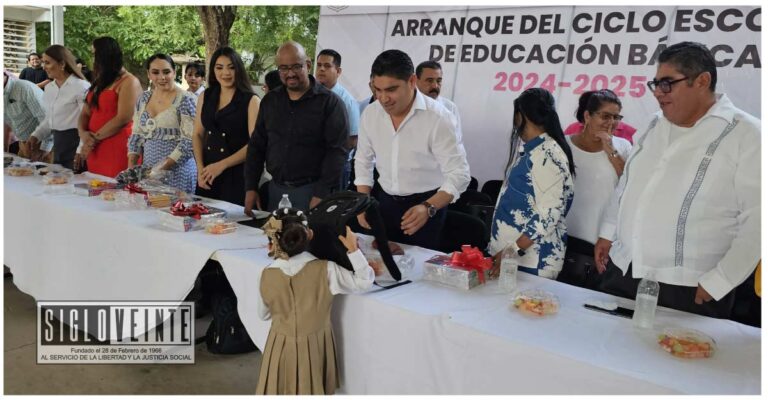 Huetamo da la bienvenida al ciclo escolar 2024-2025 con la presencia de autoridades y estudiantes