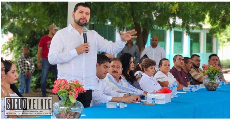 El diputado Octavio Ocampo acompañó al alcalde de Huetamo a la entrega de la obra que beneficia a más de 100 integrantes de la comunidad escolar