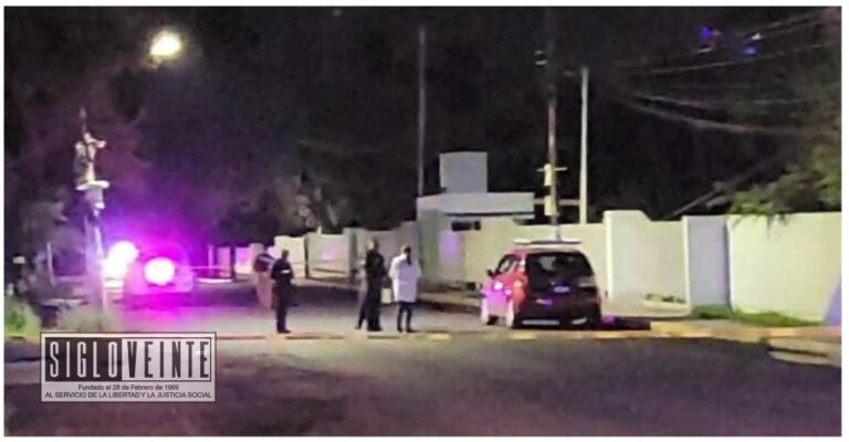 Encuentran a hombre sin vida en su automóvil atrás de la Secretaría de Educación en Morelia