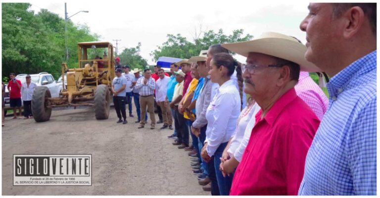 No somos omisos ante las necesidades de nuestros habitantes: Alcalde de Huetamo arranca reparación de la carretera en La Parota