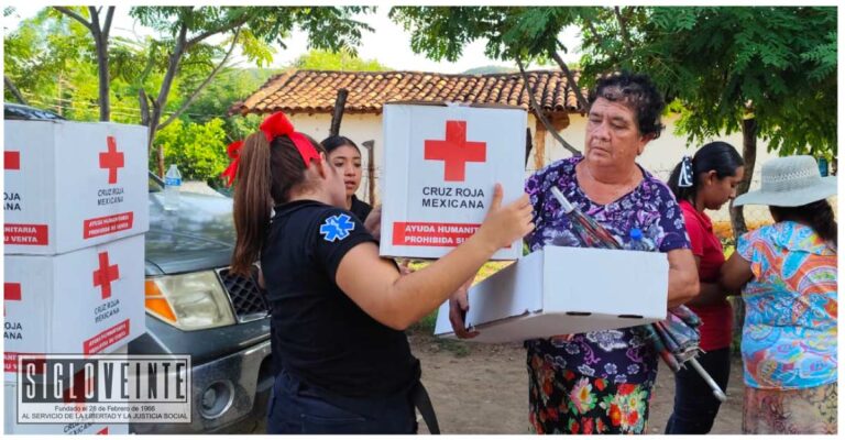 Cruz Roja de Huetamo entrega ayuda humanitaria en comunidades afectadas tras el paso del fenómeno meteorológico John