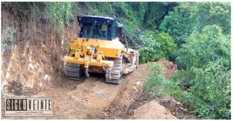 El Ayuntamiento de Nocupétaro impulsa el desarrollo agrícola con trabajos de rehabilitación y apertura de caminos rurales