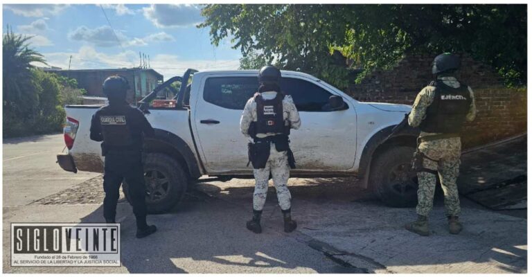 Enfrentamiento en fuerzas del orden y delincuentes en Parácuaro deja dos detenidos y arsenal asegurado