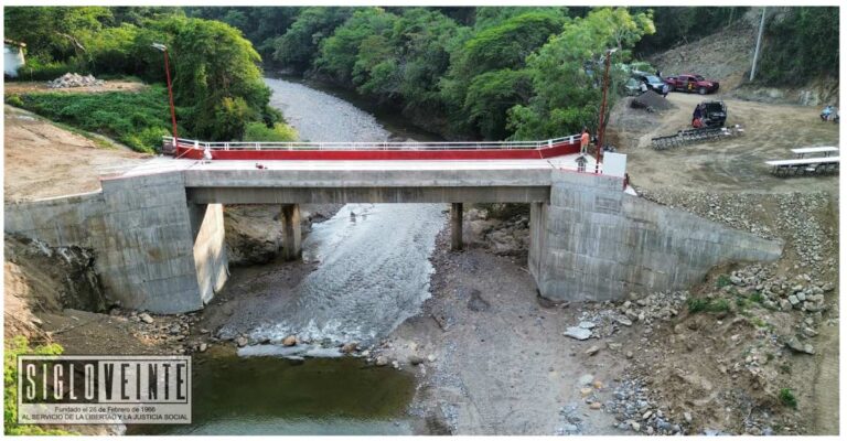 Gonzalo Nares inaugura puente vehicular en Las Huertas, un nuevo logro para mejorar la infraestructura de Nocupétaro