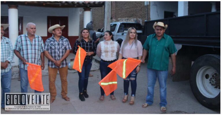 Alcalde de Zirándaro Jaime Torres, inicia obras de rehabilitación en camino rural y alumbrado público en Guayameo