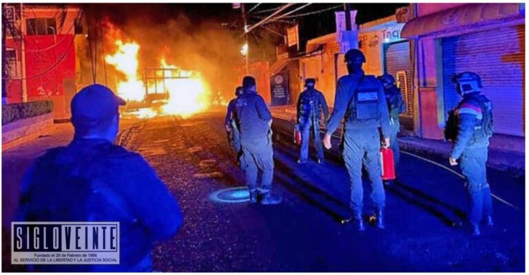 Enfrentamiento en Maravatío desencadena bloqueos y quema de vehículos en los municipios de Charo y Queréndaro