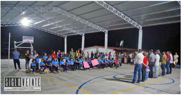 Inaugura alcalde techumbre en la Primaria Miguel Alemán de San Miguel Montecillos de Huetamo