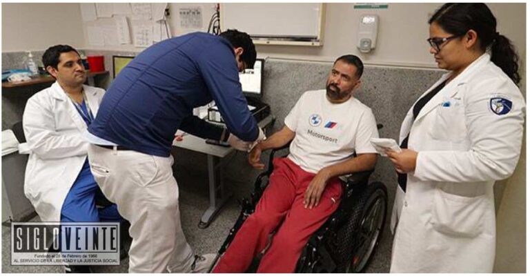 Médicos especialistas del Hospital del IMSS en Morelia, salvan extremidades de paciente con múltiples fracturas
