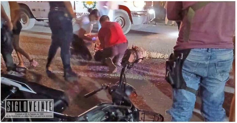 Motociclista adolescente muere tras ser atropellado por camioneta en Apatzingán