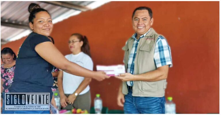 Anuncia Rogelio Portillo la entrega de tarjetas de los programas del Bienestar en los municipios de la región Huetamo