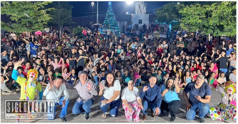 Familias caracuarenses disfrutan de una colorida celebración de Reyes Magos organizada por el gobierno municipal