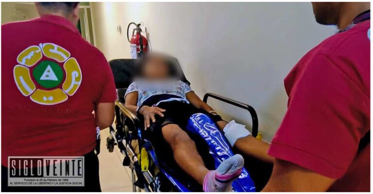 Joven de 14 años resulta lesionada en accidente de motocicleta