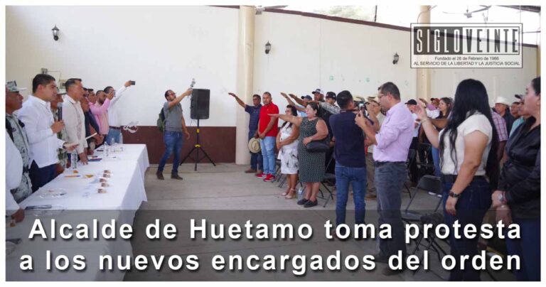 Alcalde de Huetamo toma protesta a los nuevos encargados del orden