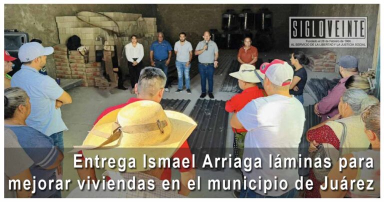 Entrega Ismael Arriaga láminas para mejorar viviendas en Juárez