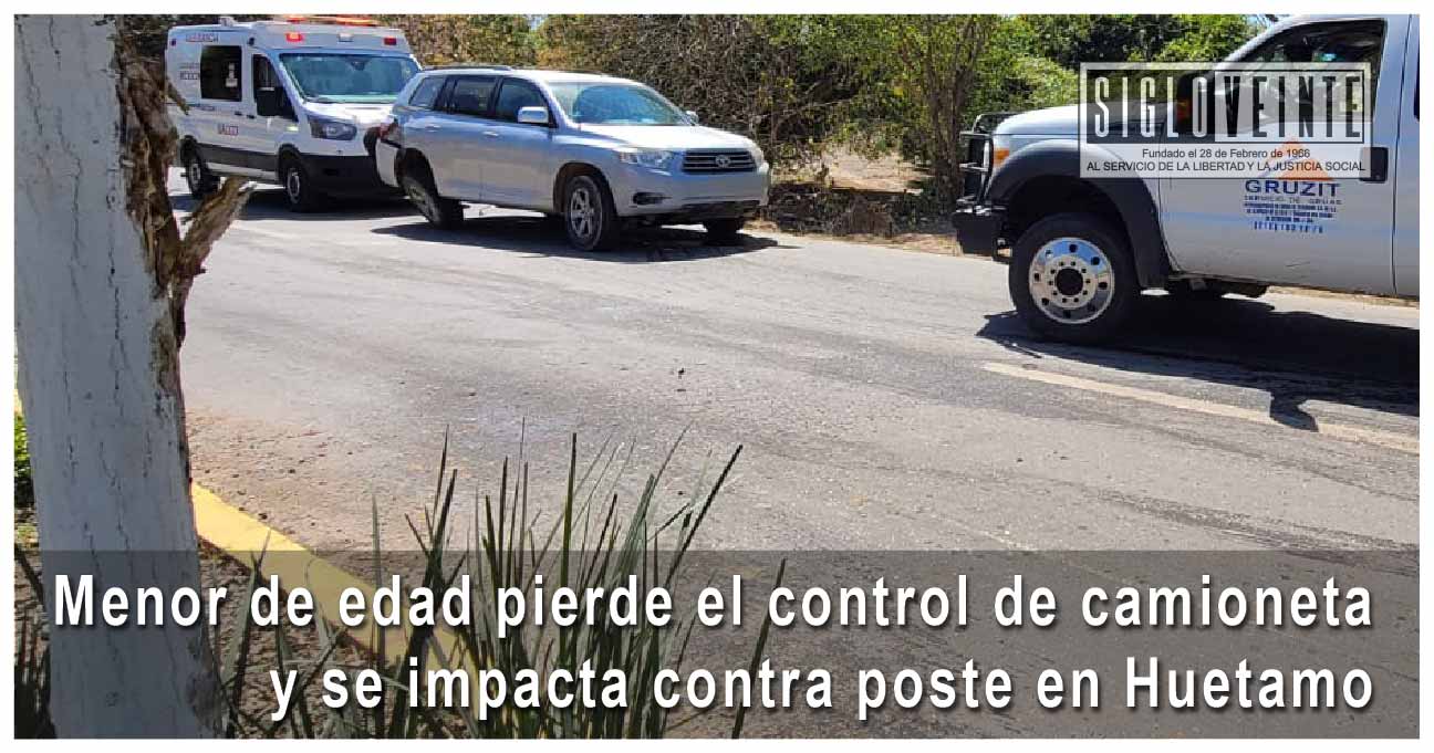 Menor de edad pierde el control de camioneta y se impacta contra poste ...