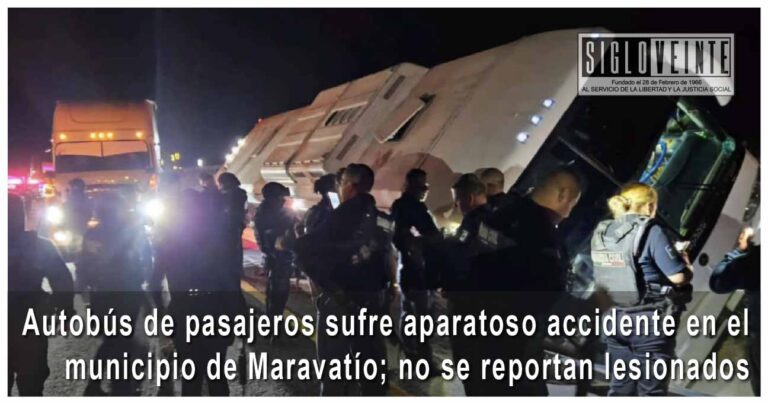 Autobús de pasajeros sufre aparatoso accidente en el municipio de Maravatío; no se reportan lesionados