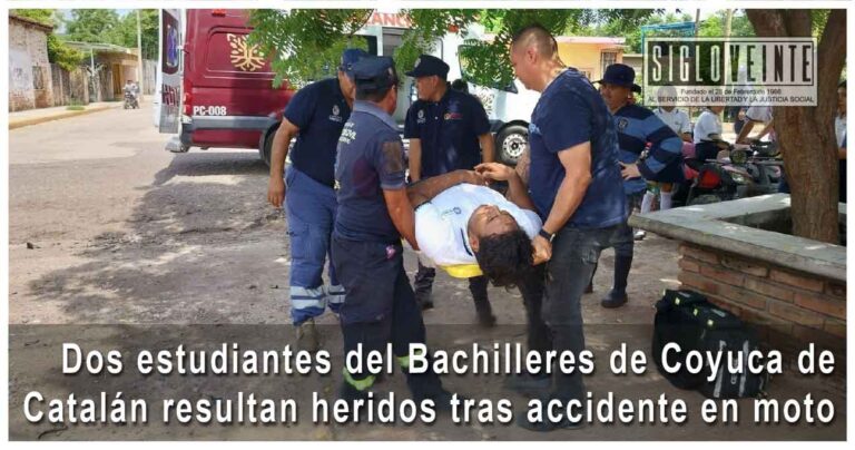 Dos estudiantes del Bachilleres de Coyuca de Catalán resultan heridos tras accidente en moto