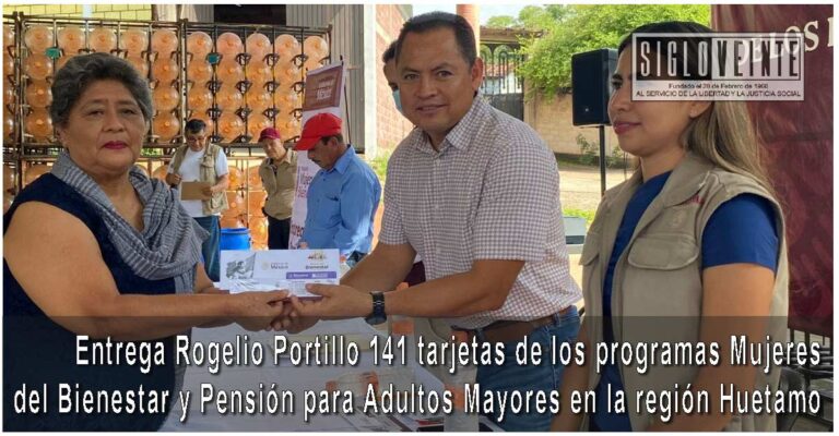 Entrega Rogelio Portillo 141 tarjetas de los programas Mujeres del Bienestar y Pensión para Adultos Mayores en la región de Huetamo