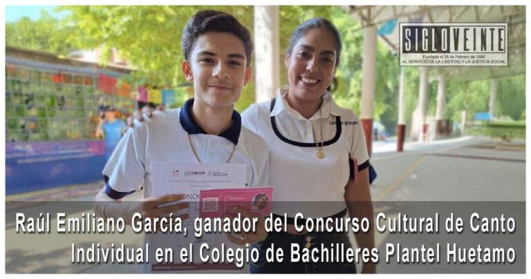 Raúl Emiliano García, ganador del Concurso Cultural de Canto Individual en el Colegio de Bachilleres Plantel Huetamo