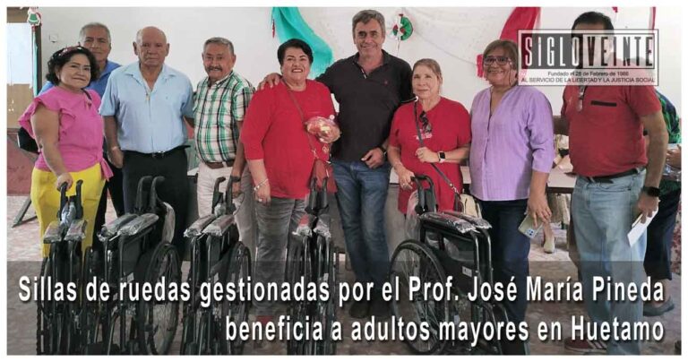 Sillas de ruedas gestionadas por el Prof. José María Pineda beneficia a adultos mayores en Huetamo