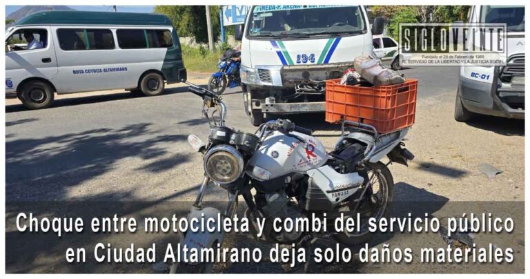Choque entre motocicleta y combi del servicio público en Ciudad Altamirano deja solo daños materiales
