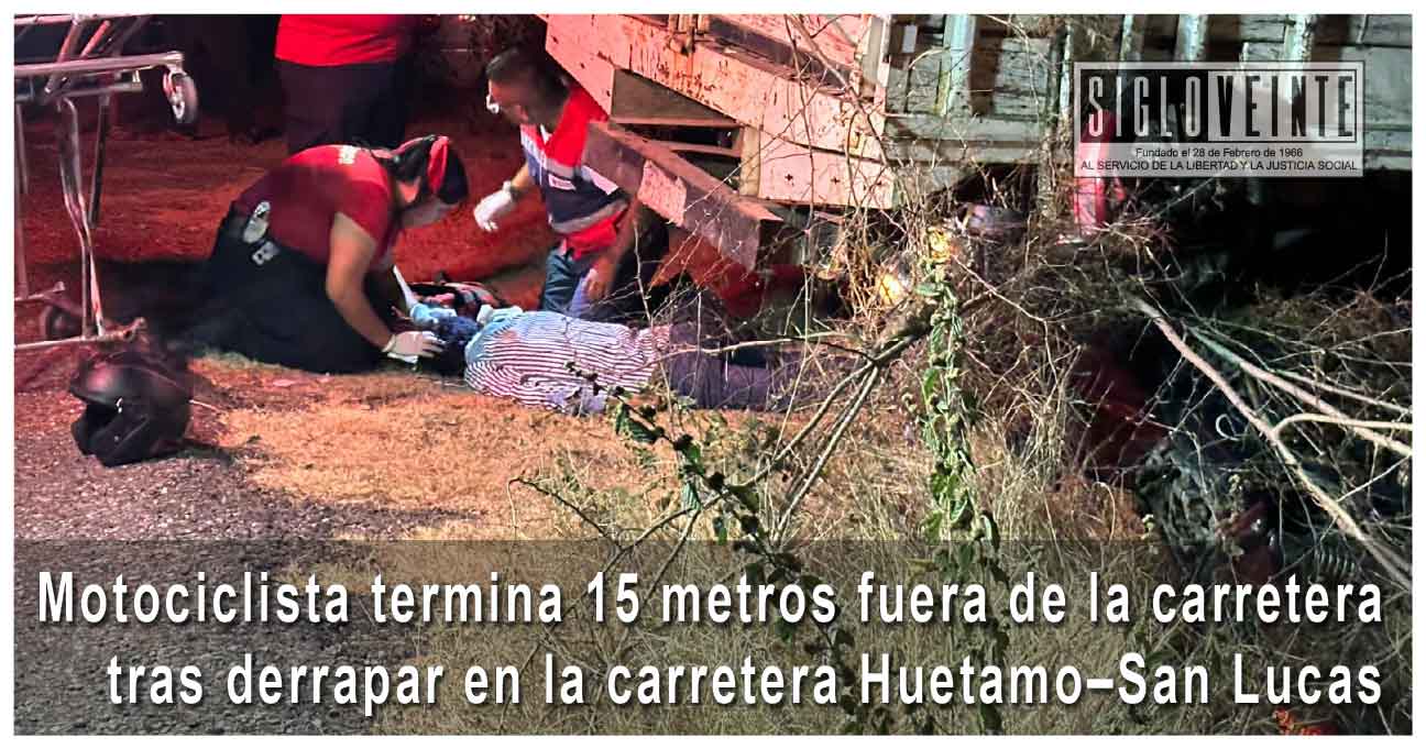 Motociclista termina 15 metros fuera de la carretera tras derrapar en ...