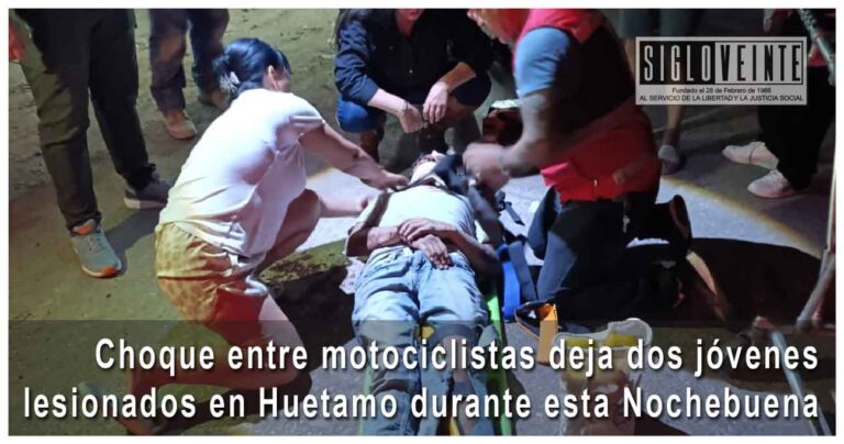 Choque entre motociclistas deja dos jóvenes lesionados en Huetamo durante esta Nochebuena