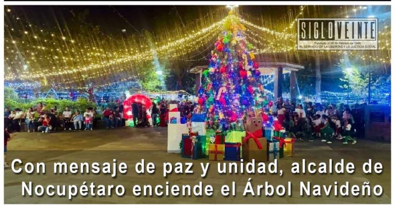 Con mensaje de paz y unidad, alcalde de Nocupétaro enciende el Árbol Navideño