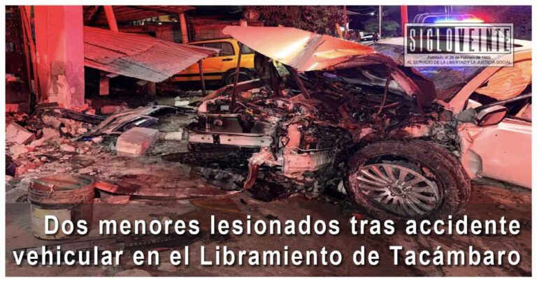 Dos menores lesionados tras accidente vehicular en el Libramiento de Tacámbaro