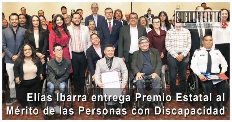 Elías Ibarra entrega Premio Estatal al Mérito de las Personas con Discapacidad