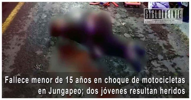 Fallece menor de 15 años en choque de motocicletas en Jungapeo; dos jóvenes resultan heridos