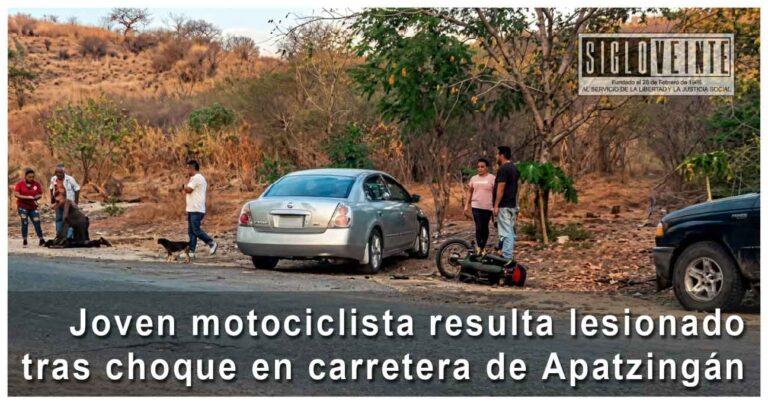Joven motociclista resulta lesionado tras choque en carretera de Apatzingán