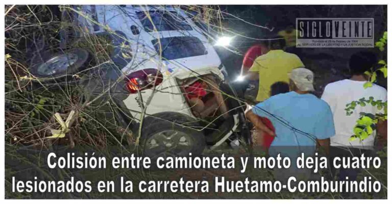 Colisión entre camioneta y moto deja cuatro lesionados en la carretera Huetamo-Comburindio