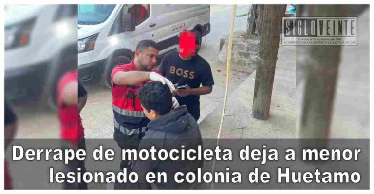 Derrape de motocicleta deja a menor lesionado en colonia de Huetamo