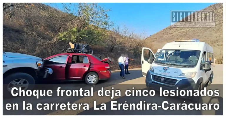 Choque frontal deja cinco lesionados en la carretera La Eréndira-Carácuaro