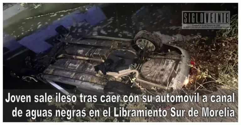 Joven sale ileso tras caer con su automóvil a canal de aguas negras en el Libramiento Sur de Morelia