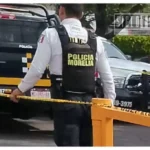 Adulto mayor fallece tras desvanecerse en estacionamiento de zona bancaria en Morelia