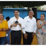 Gobierno de Huetamo rehabilita jardín y acceso principal en comunidad de Los Hornos