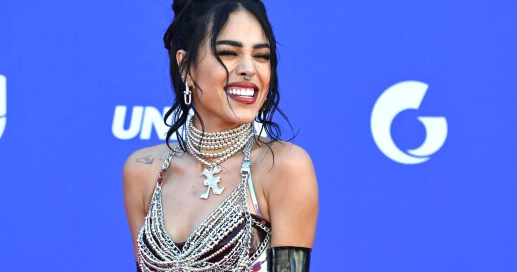 Pati Chapoy reclama a Danna por poner a sus fans en contra de la prensa