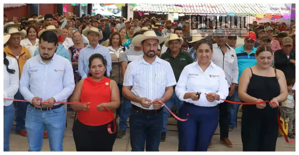 Alcalde de Carácuaro destaca impulso al campo durante Tianguis de la Ciruela y la Pitaya