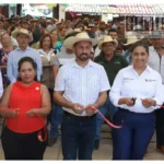 Alcalde de Carácuaro destaca impulso al campo durante Tianguis de la Ciruela y la Pitaya