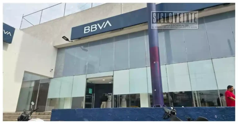Asaltan a mujer dentro de banco en Morelia; le quitan 300 mil pesos